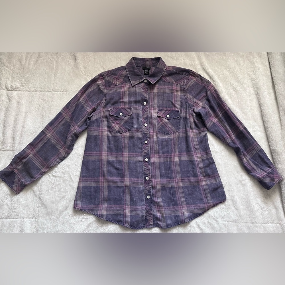 TORRID PURPLE PINK PLAID BUTTON DOWN SHIRT SIZE 00 NEW WITHOUT TAGS.